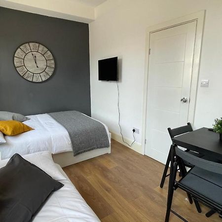 Lovely Studio Flat In The Heart Of Holloway. London Eksteriør bilde
