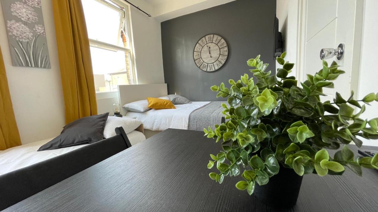 Lovely Studio Flat In The Heart Of Holloway. London Eksteriør bilde