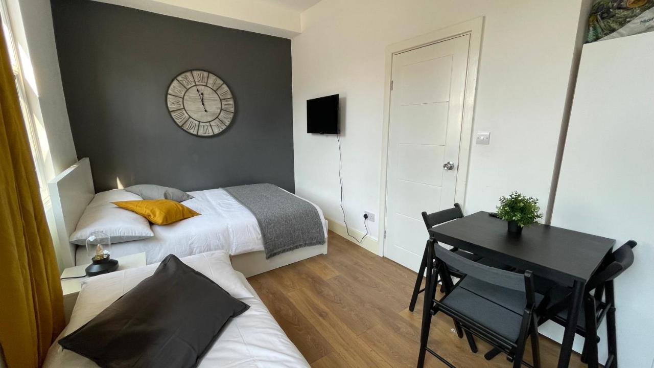 Lovely Studio Flat In The Heart Of Holloway. London Eksteriør bilde