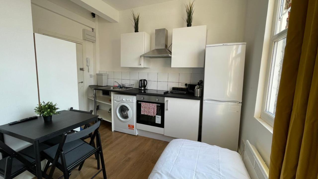 Lovely Studio Flat In The Heart Of Holloway. London Eksteriør bilde